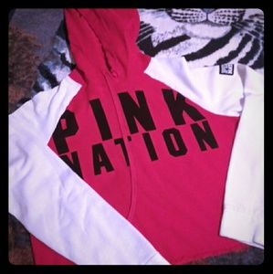 ✨🔥V.S. PINK HOODED SWEATSHIRT🔥✨